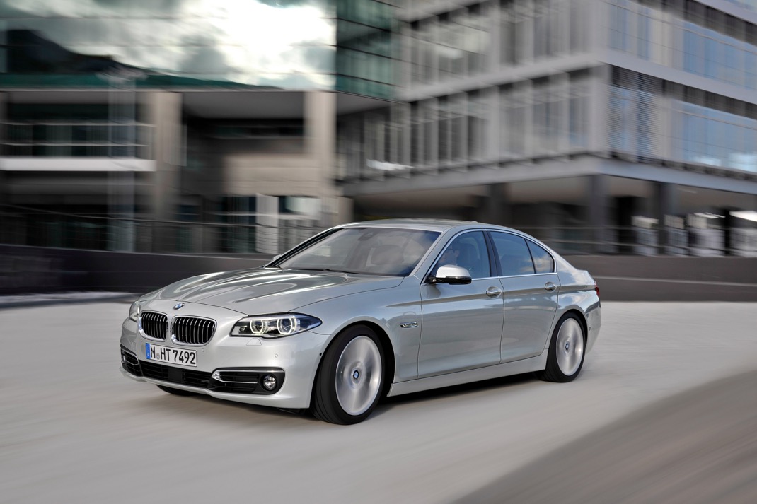 La BMW Series 5 Sedan sera la première voiture de série à ... - iPhoneAddict