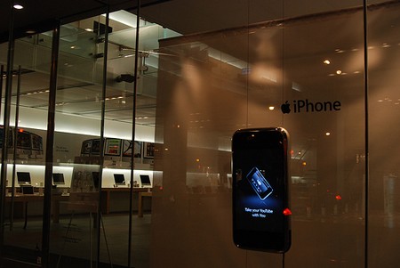 iPhone Apple Store Demo