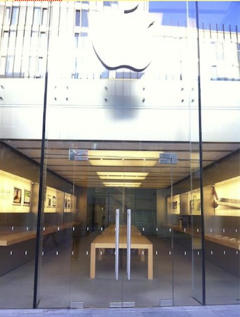 Apple-Store-UK-Stock-Emeutes