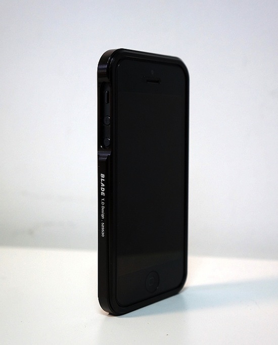 bumper-black-iphone5-3