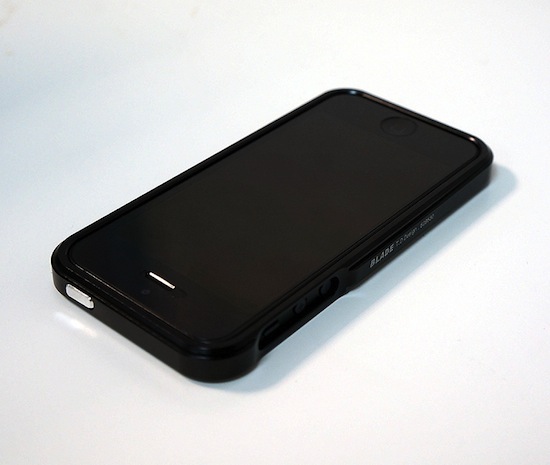 bumper-black-iphone5-9