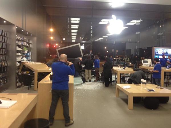 Apple Store Lincoln Park Accident