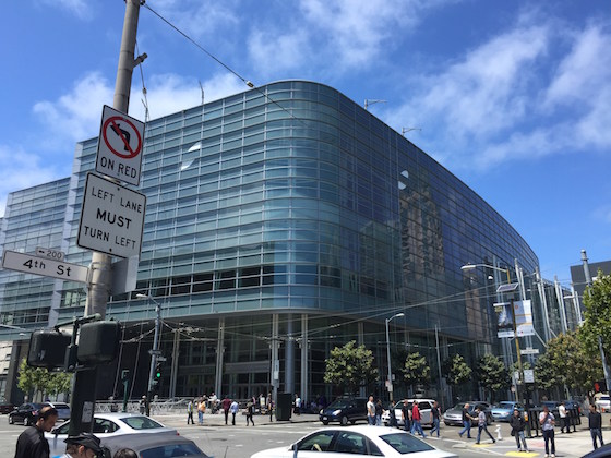 WWDC 2015 Moscone Center Exterieur