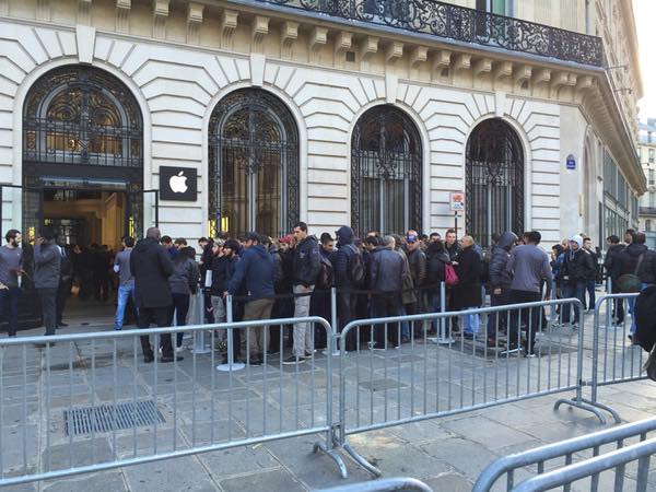 21555_iphone-6s-une-matinee-d-attente
