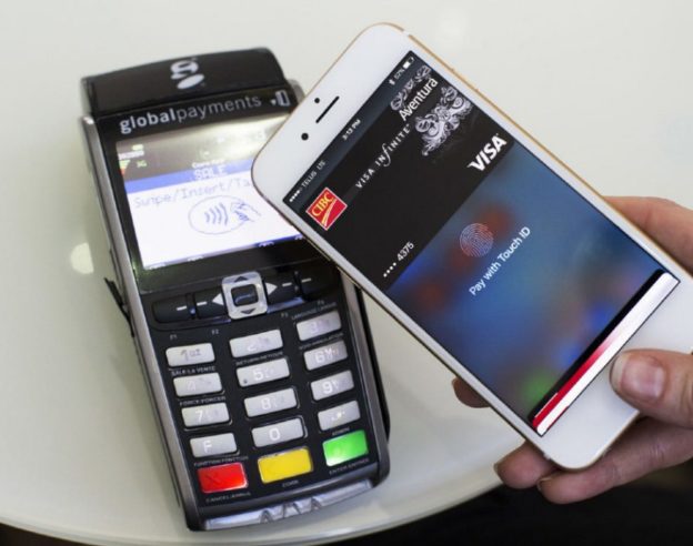Apple Pay Canada iPhone
