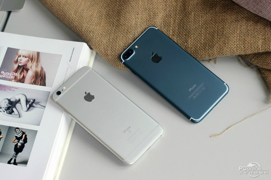 iPhone 7 Plus Bleu Nuit 2