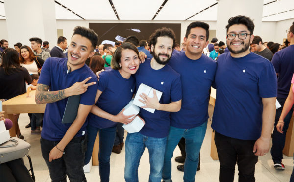 apple-store-mexico-employes-2