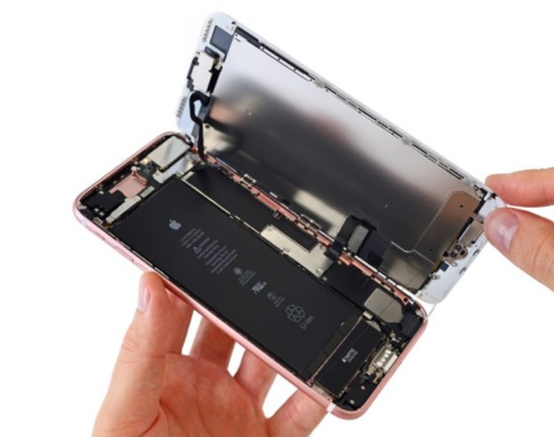 iPhone 7 Plus Demontage Batterie iFixit