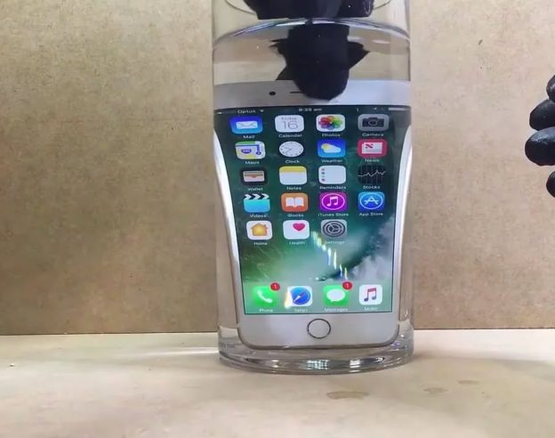 iphone-7-plonge-eau