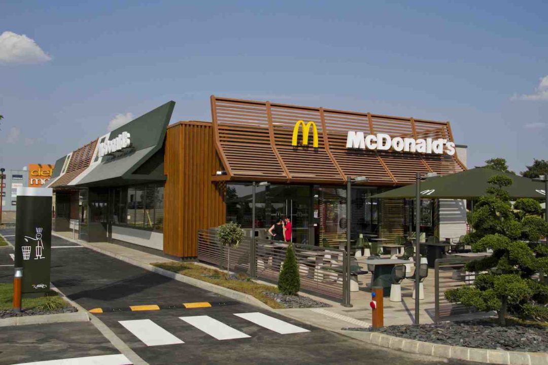 Un McDonald's offre des iPhone aux employés qui restent 6 mois