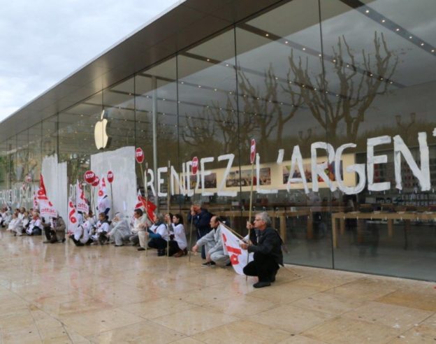 Attac Apple Store Aix En Provence Repeint Vitirine 2
