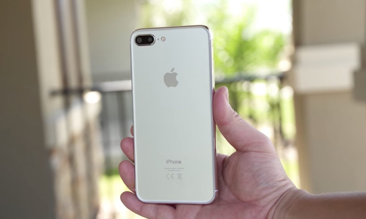 iPhone 7s : des photos dévoileraient l'écran et ses câbles ...