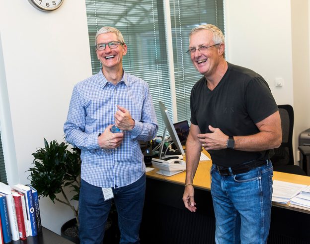 Tim Cook et Bruce Sewell