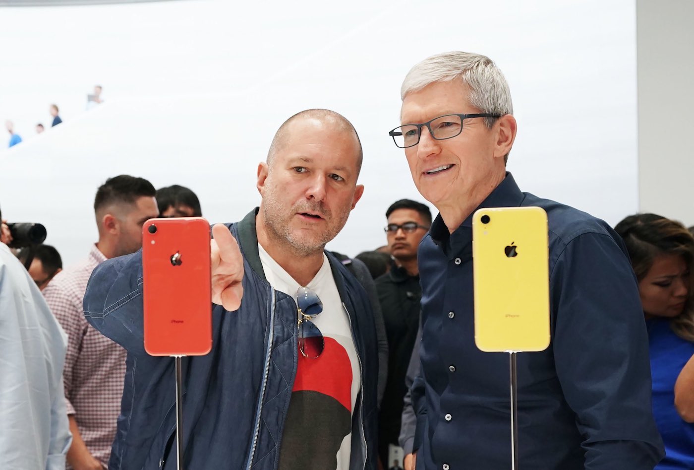 iPhone XS Tim Cook Jony Ive