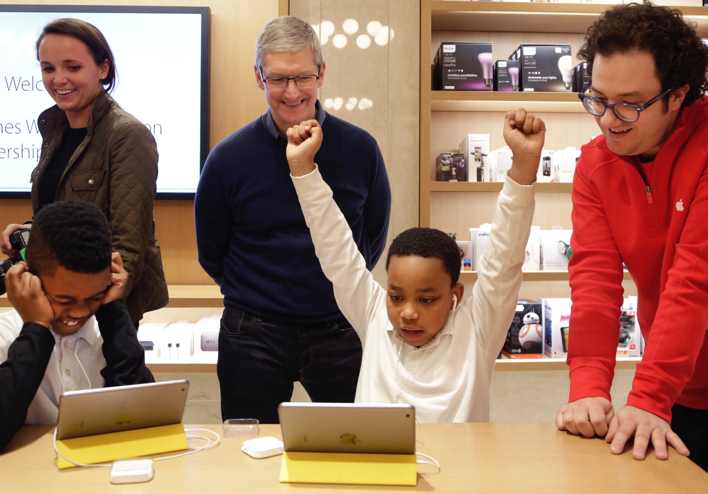 Tim Cook Apple Store Enfant Code