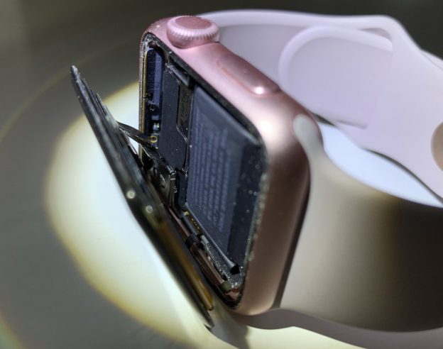 Apple Watch Batterie Gonfle Ecran Detache