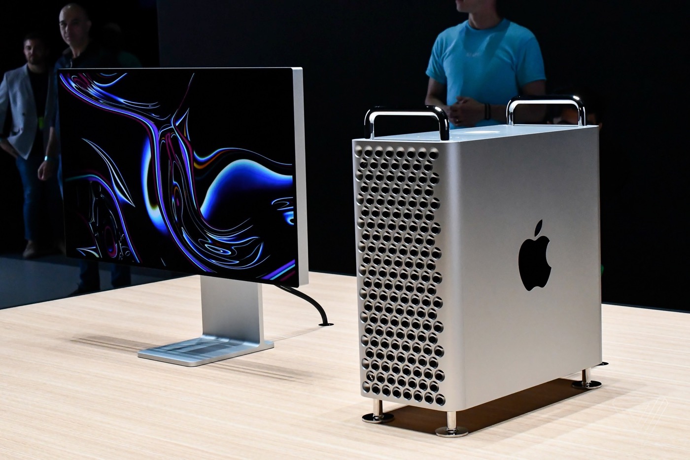 Mac Pro 2019 et Pro Display XDR Avant