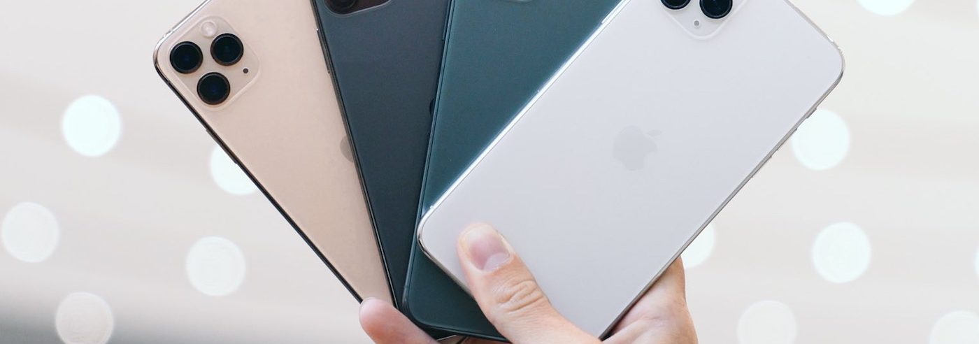 iPhone 11 Pro Arriere Or vs Gris vs Vert vs Argent Prise en Main Coloris