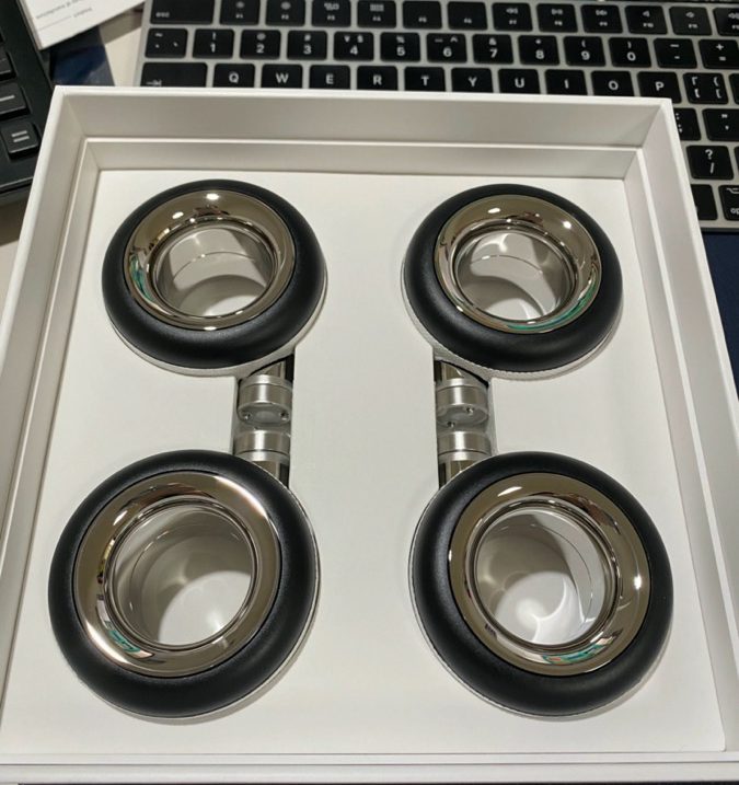 Voici les roulettes à 849€ d'Apple pour le Mac Pro iPhoneAddict.fr