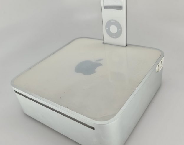 Mac mini Prototype Dock iPod