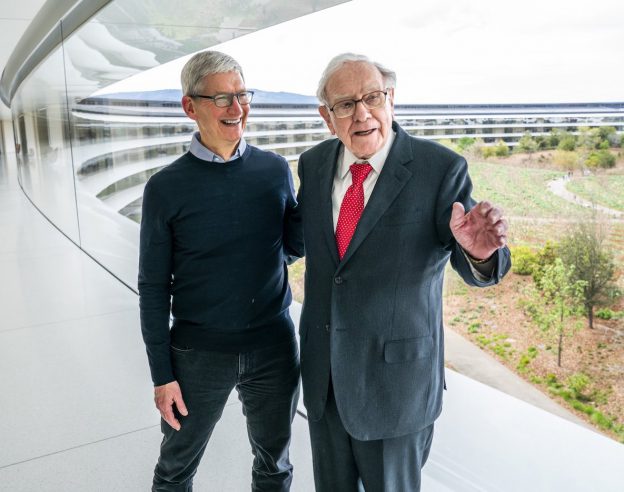 Tim Cook et Warren Buffett