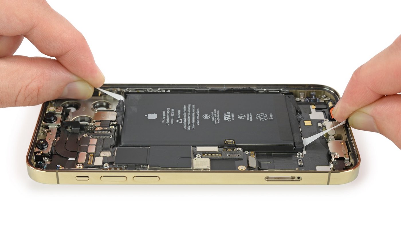 Demontage iPhone 12 Pro Batterie