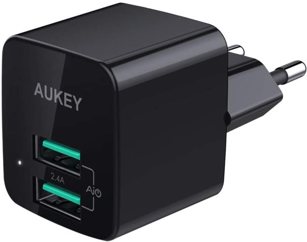 chargeur compact aukey