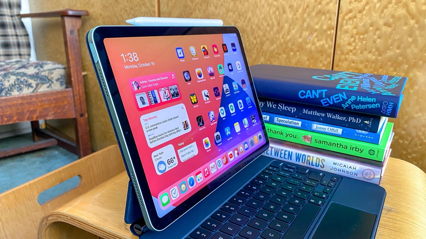 iPad Air 4 et Smart Keyboard et Apple Pencil