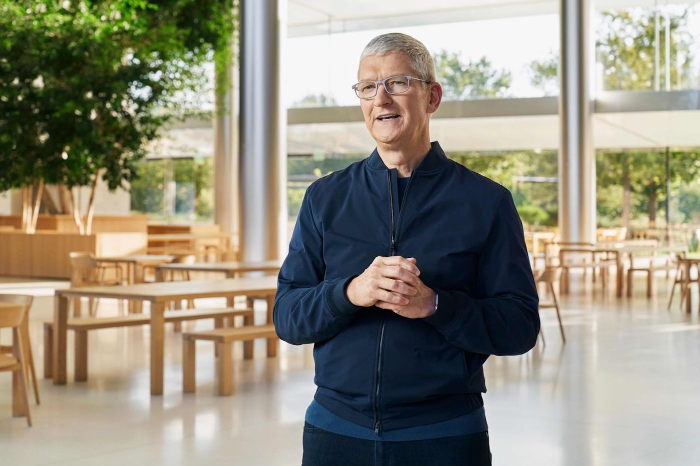 Tim Cook est prêt pour la keynote Spring Loaded d'Apple iPhoneAddict.fr