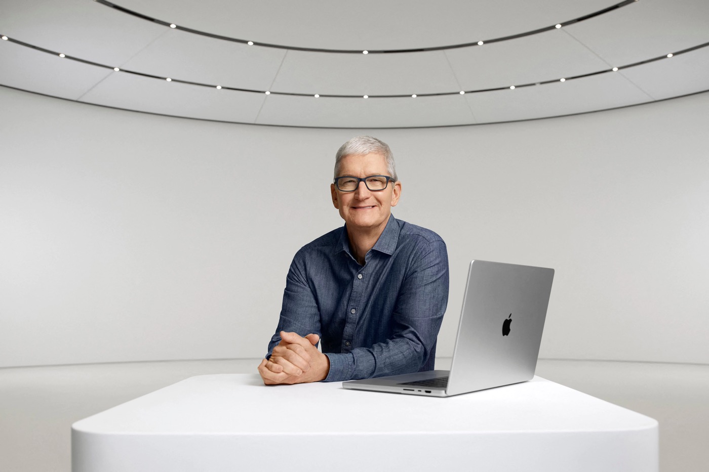 Tim Cook MacBook Pro 2021
