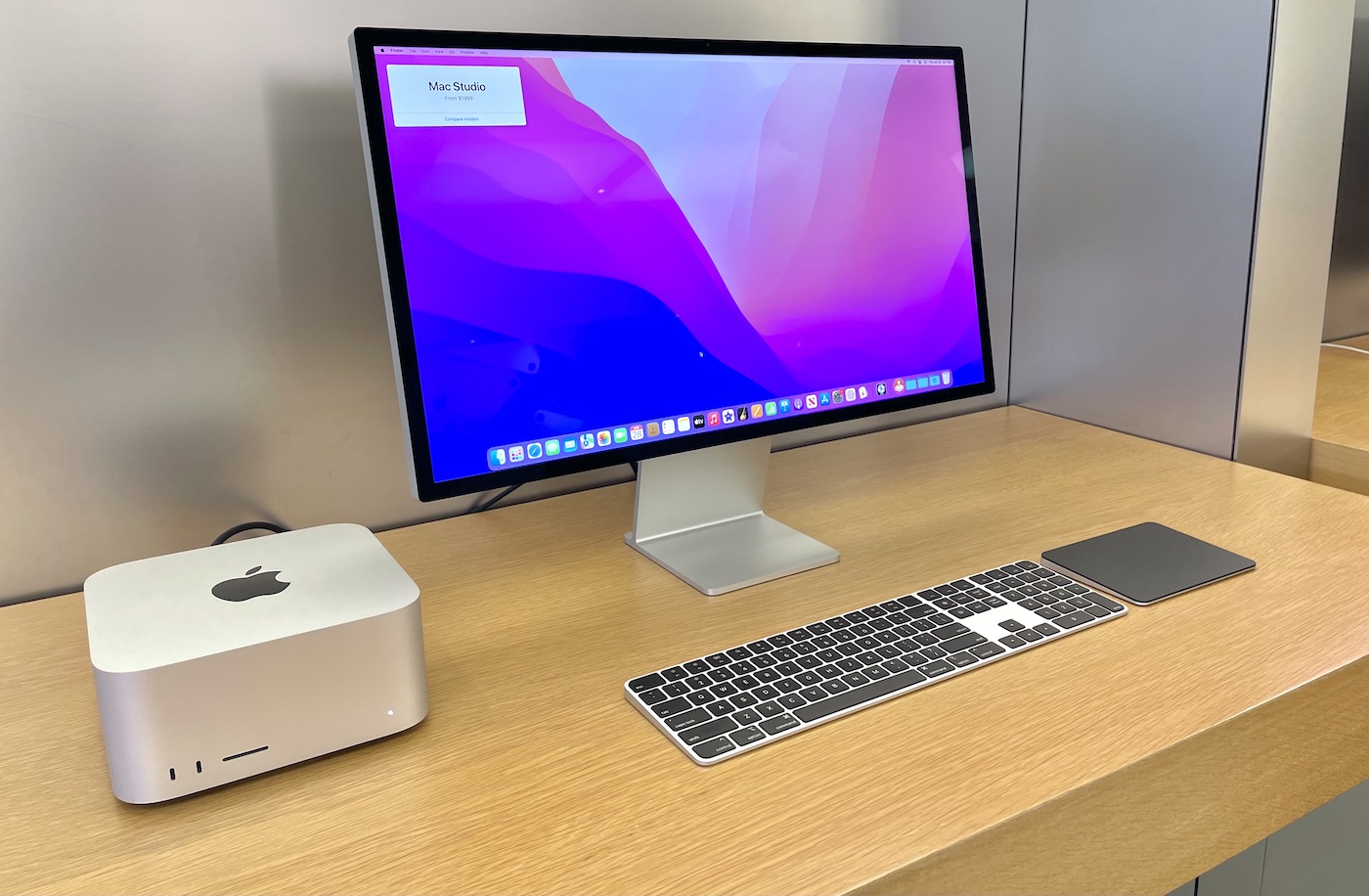 Apple would prepare a monitor for Mac that can also be a connected screen
