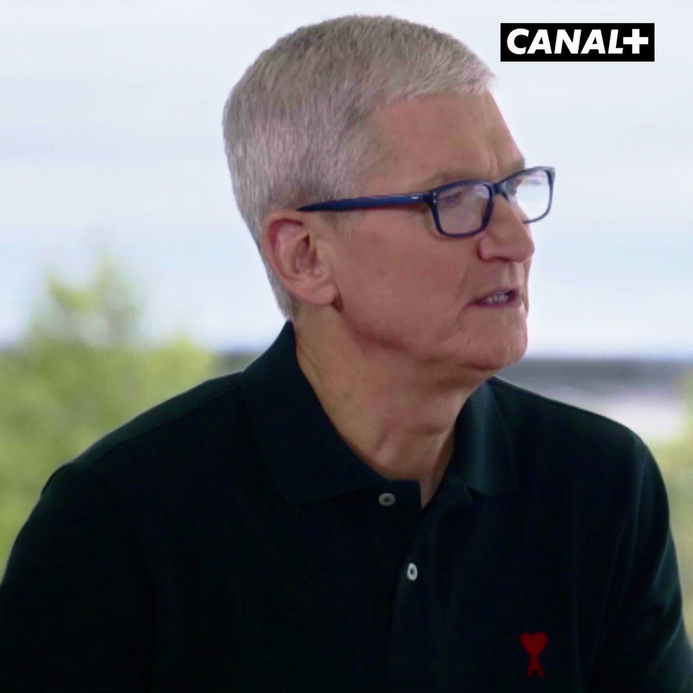 Tim Cook Clique X