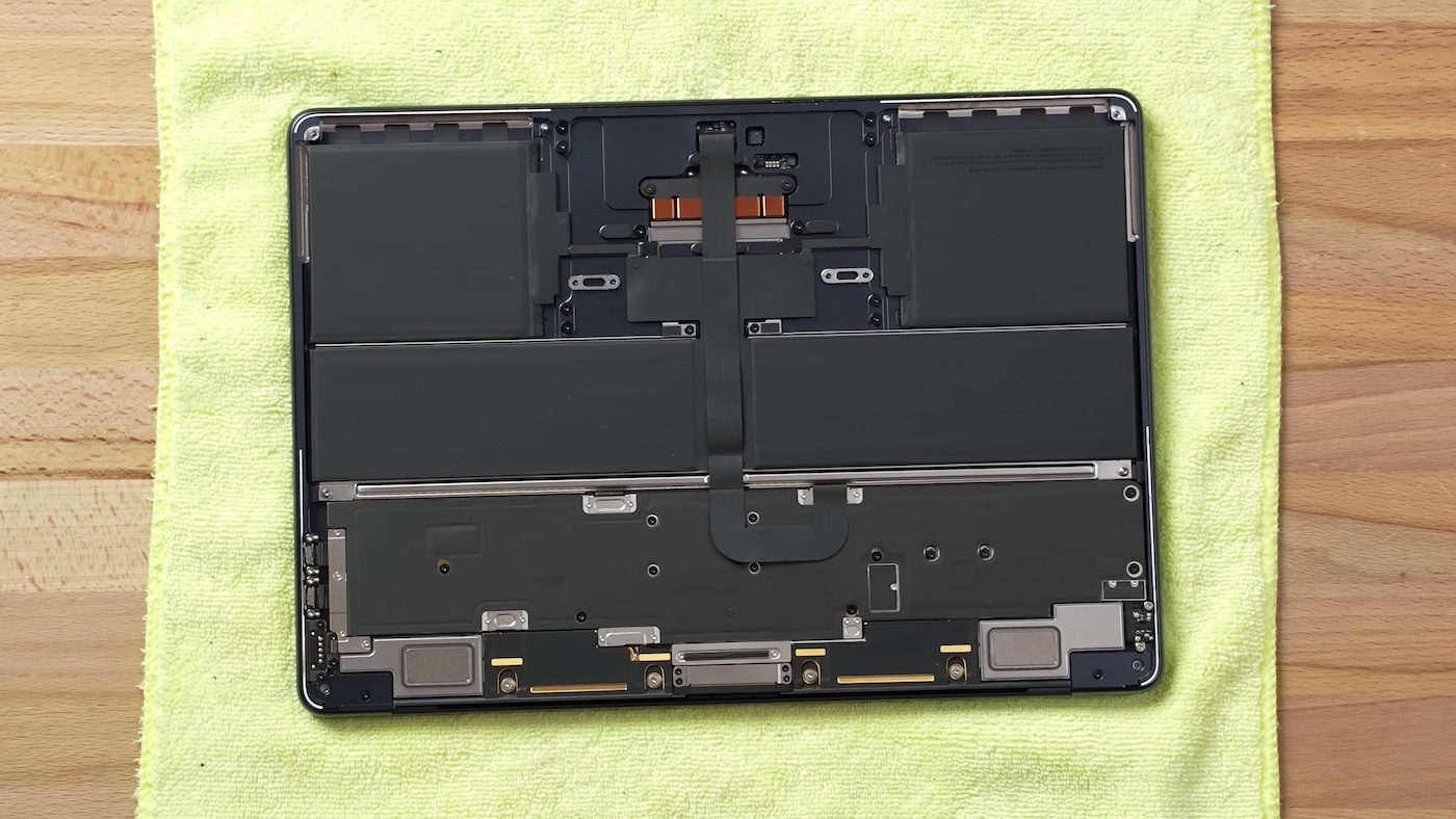 Demontage MacBook Air M2