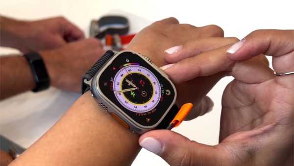 Apple Watch Ultra Poignet 1