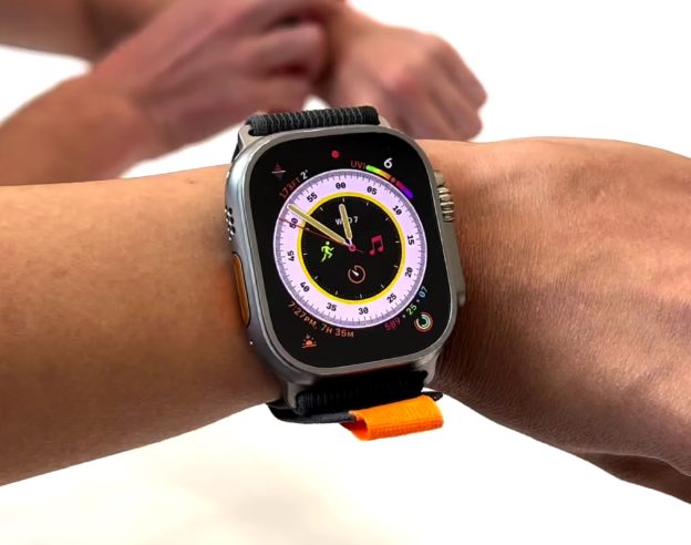 Apple Watch Ultra Poignet