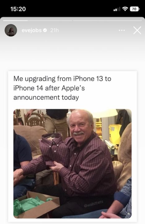 Fille Steve Jobs Moque iPhone 14