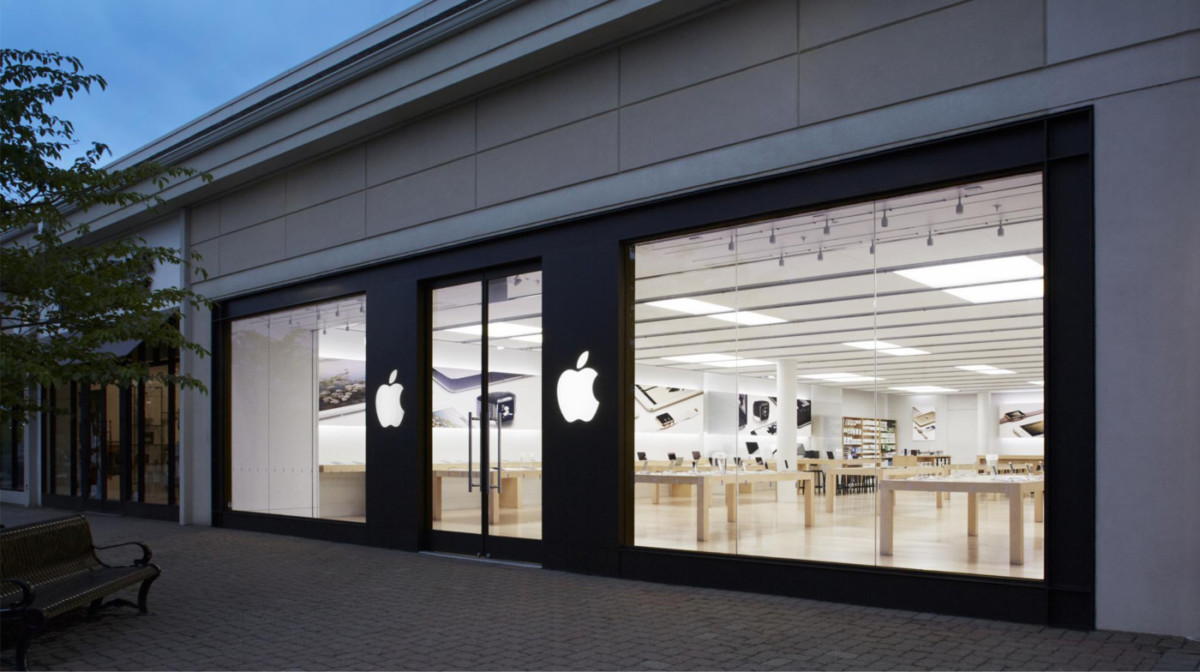 Apple Store Tice Corner Facade Noire