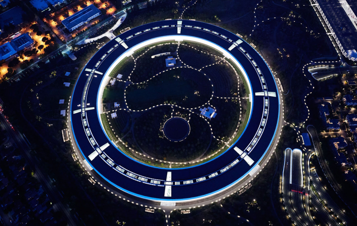Apple Park Nuit
