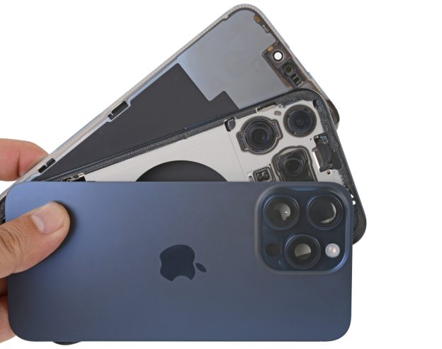 Demontage iPhone 15 Pro Max