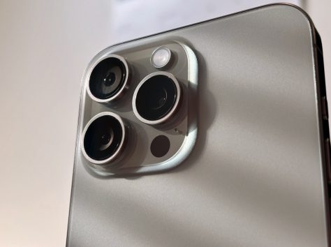 Image article iPhone 16 Pro : une source de la supply chain confirme le capteur tétraprisme