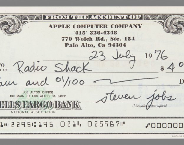 Image Un chèque d’Apple signé par Steve Jobs pourrait atteindre 25 000 dollars aux enchères
