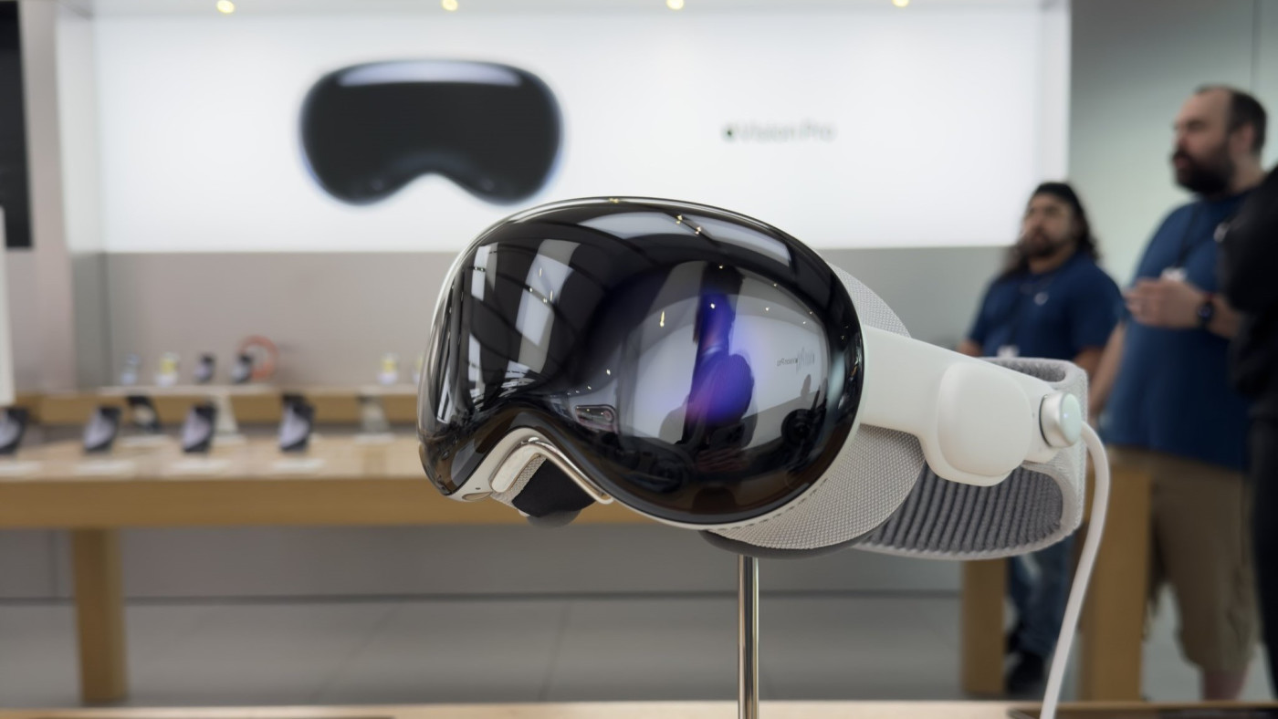 Apple Vision Pro Apple Store