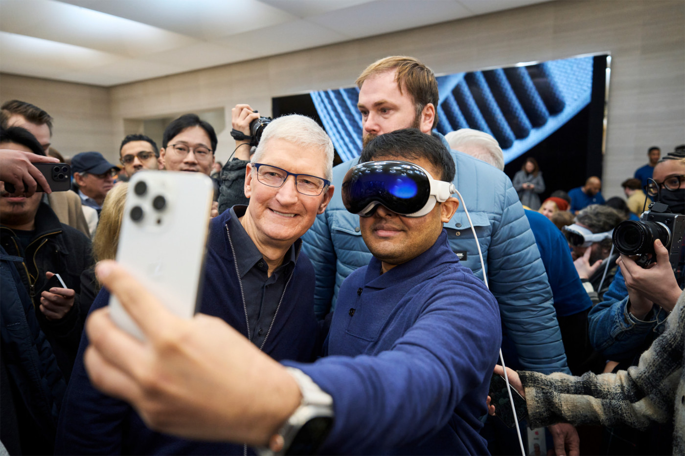 Tim Cook Apple Vision Pro