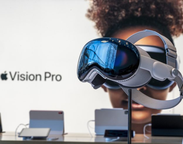 Vision Pro Apple Store