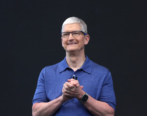 Tim Cook WWDC 2024