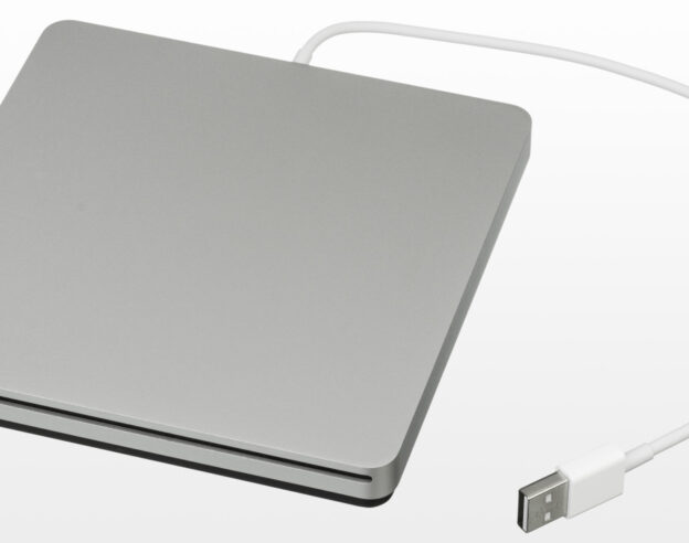 Image Apple semble abandonner le SuperDrive, son lecteur de CD/DVD