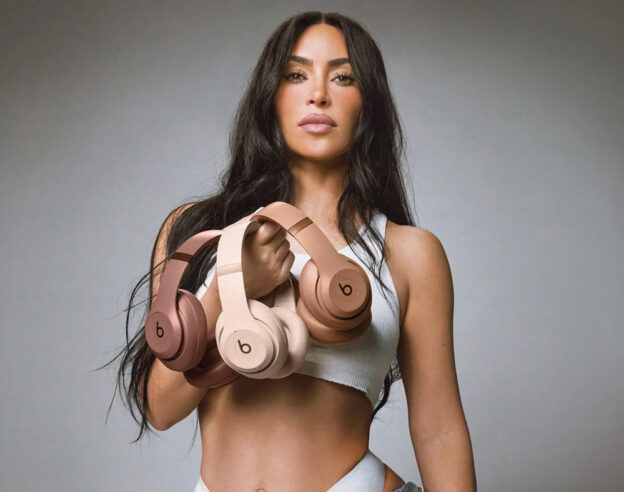 Image Apple dévoile de nouveaux coloris pour le Beats Studio Pro avec Kim Kardashian