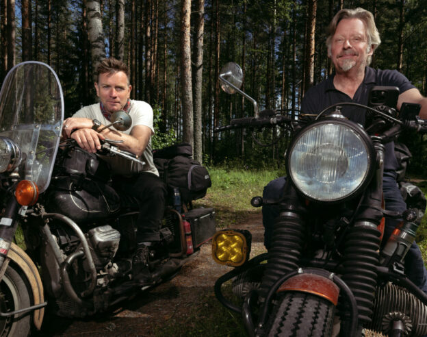 Image Apple TV+ va proposer un voyage à moto en Europe avec Ewan McGregor et Charley Boorman