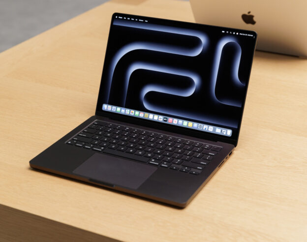 MacBook Pro M4 Noir