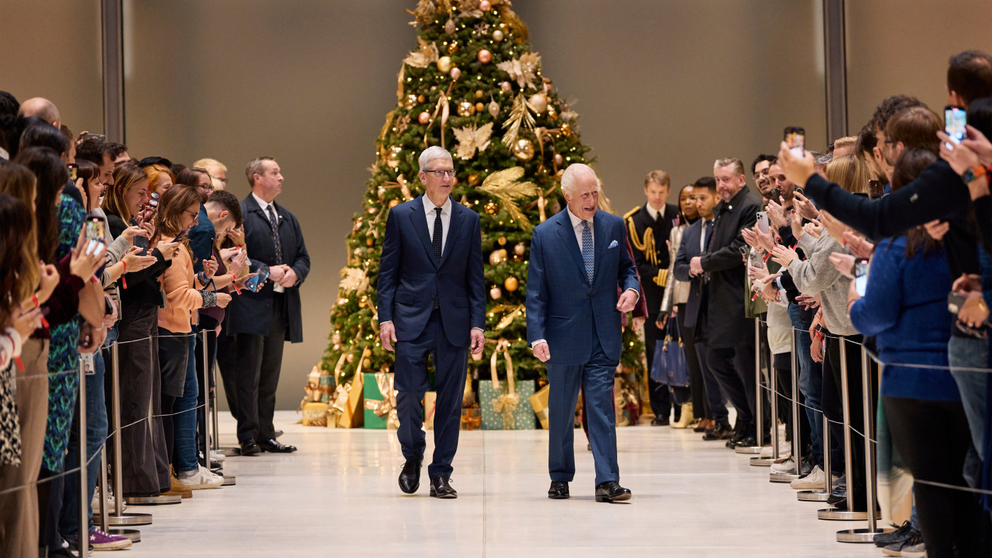 Tim Cook Roi Charles III Siege Apple Royaume-Uni Battersea